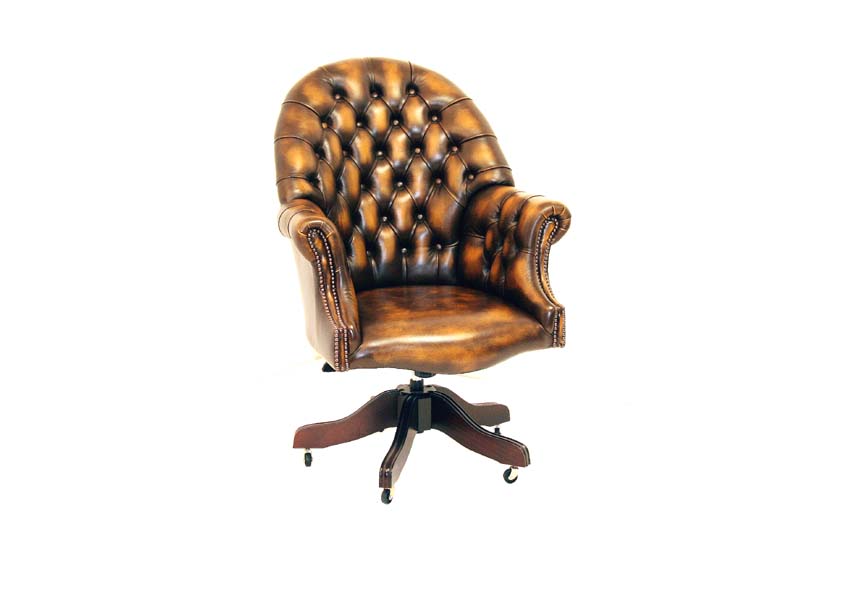 Click to see larger picture of Directors Swivel chair